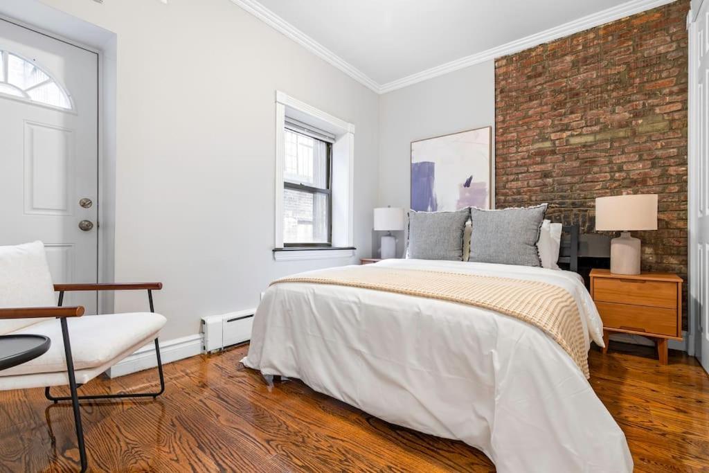 Gorgeous & Bright 3Bdr & 1Bth In Midtown Manhattan Ню Йорк Екстериор снимка